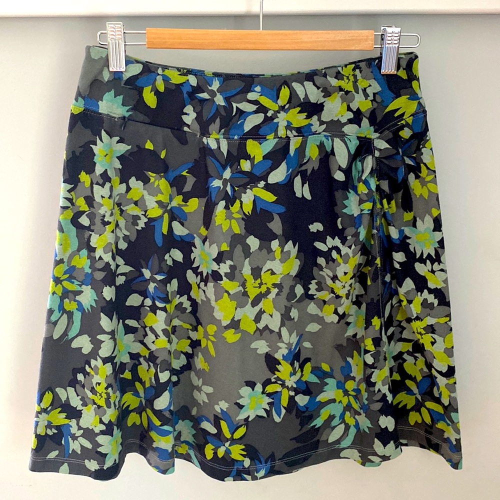 REI floral skirt, size medium